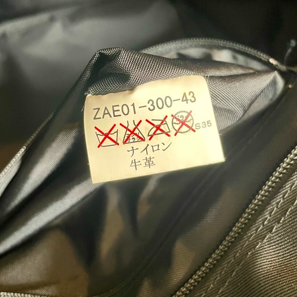 Burberry Blue Label Novacheck Plaid Full-Zip Nylon Oversized Tote Weekender Bag - Picture 10 of 12